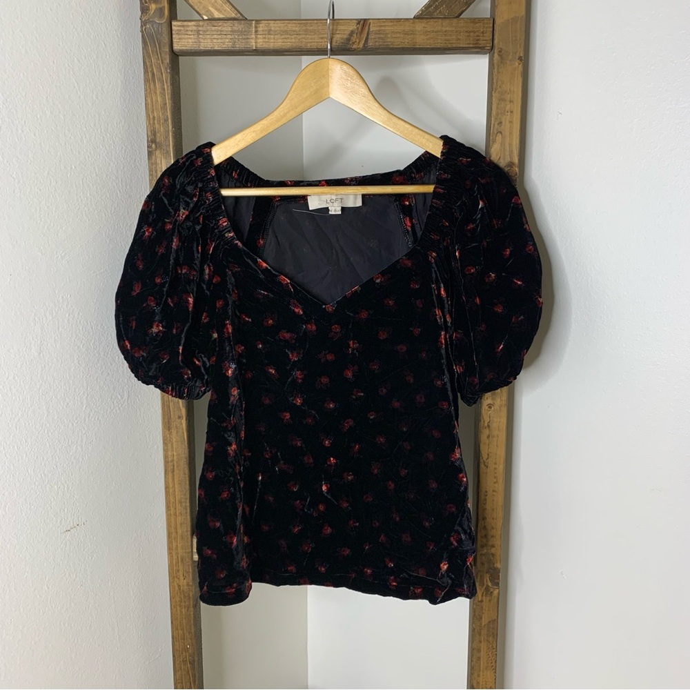 LOFT Black Velvet Puff-Sleeve Floral Blouse Size XS